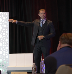 Maine Speaker The CLosing Institute LAs Vegas